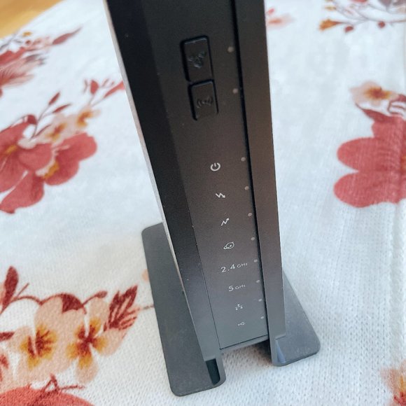 [Bundle]NETGEAR WiFi Cable Modem Router + Extender - Picture 2 of 8